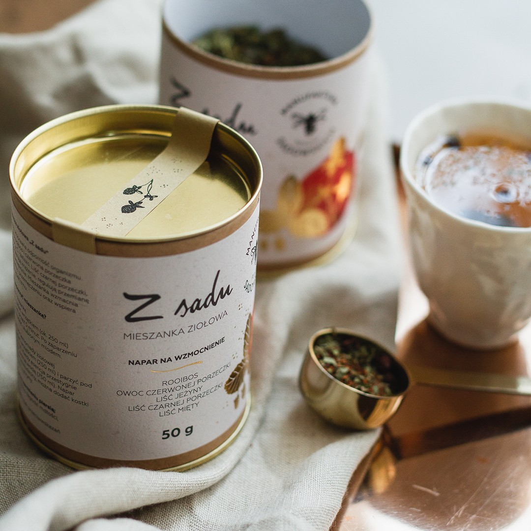 Herbata ziołowa Z sadu – rooibos z porzeczką i miętą | 50 g