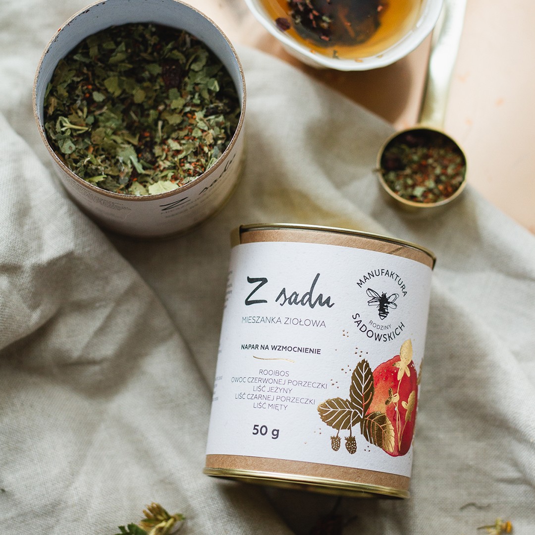 Herbata ziołowa Z sadu – rooibos z porzeczką i miętą | 50 g