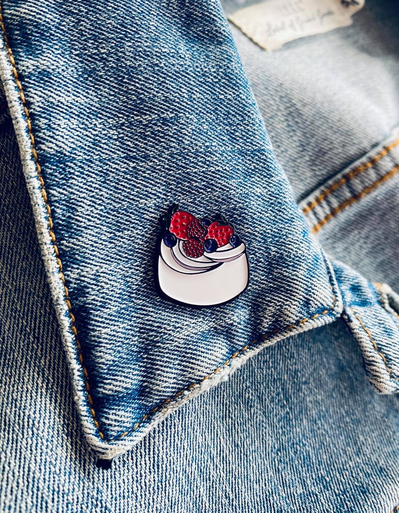 Pin Beza Pavlova | Paw Generation