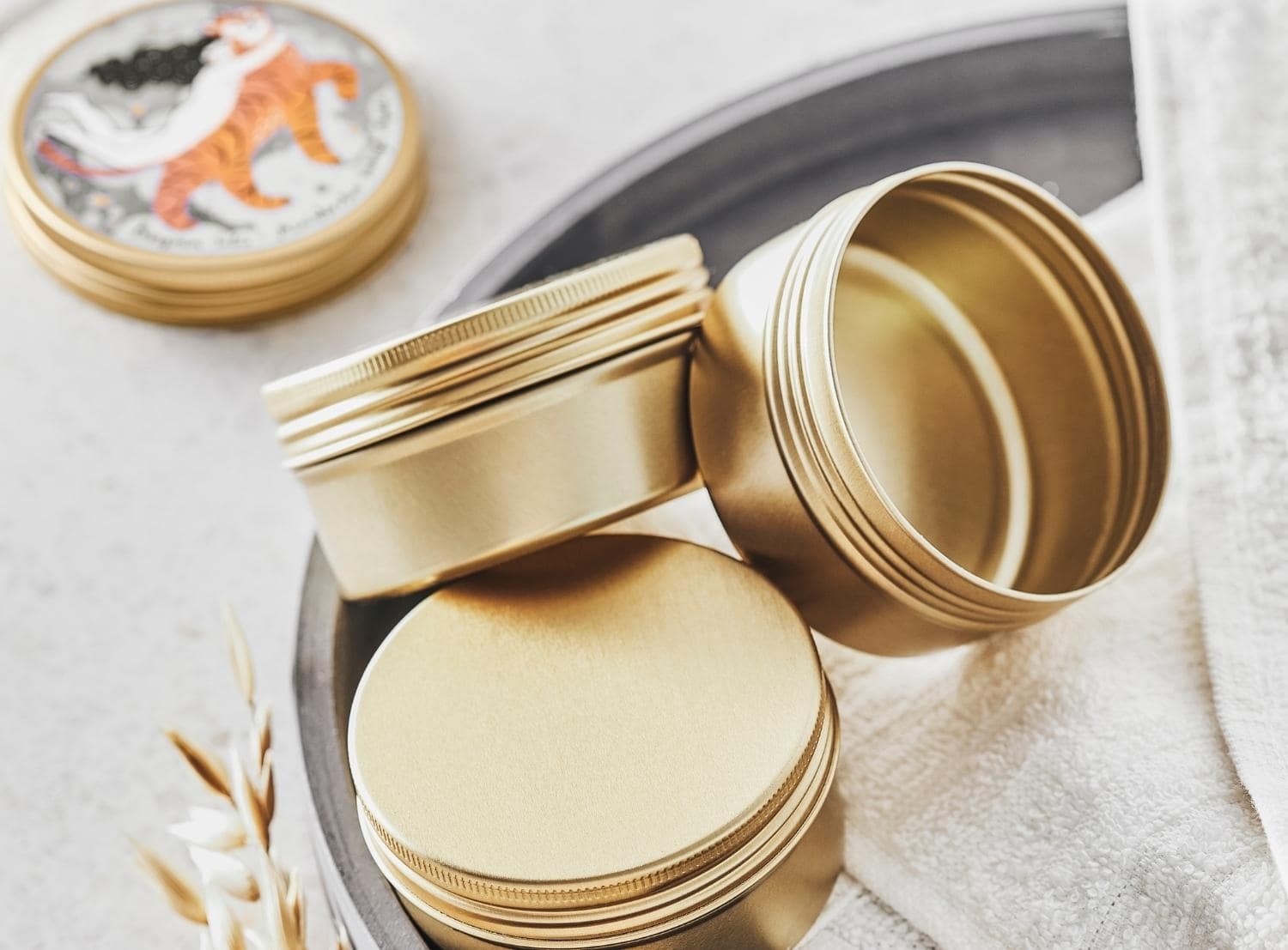 Puszka aluminiowa na szampon w kostce | Ministerstwo Dobrego Mydła