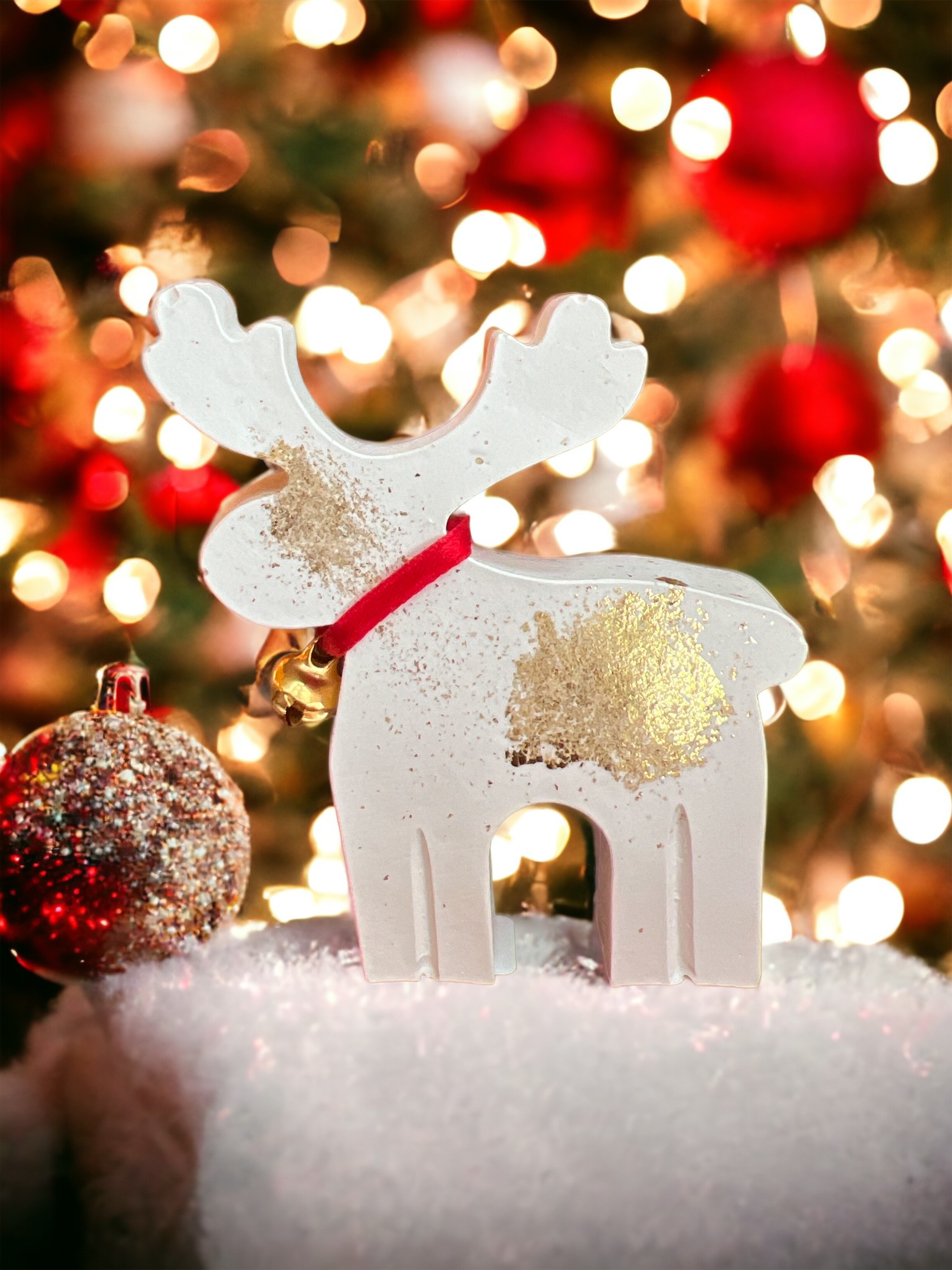 Dekoracja świąteczna Sparkling Holiday Reindeer | hola.yeso