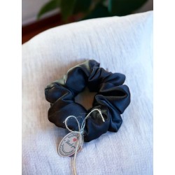 Jedwabna gumka do włosów scrunchie MAXI czarna Dotyk Jedwabiu