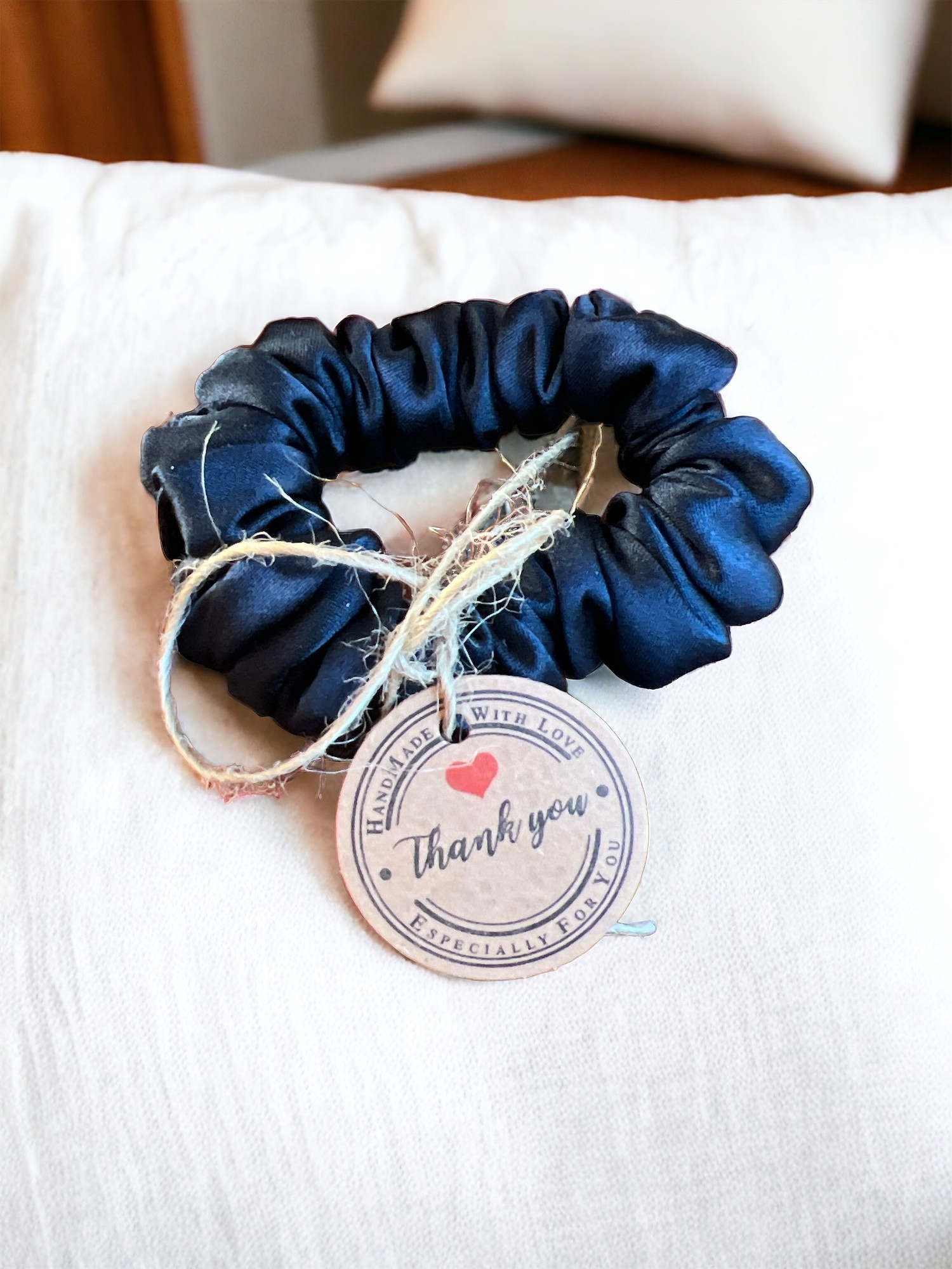 Jedwabna gumka do włosów scrunchie MINI granat Dotyk Jedwabiu