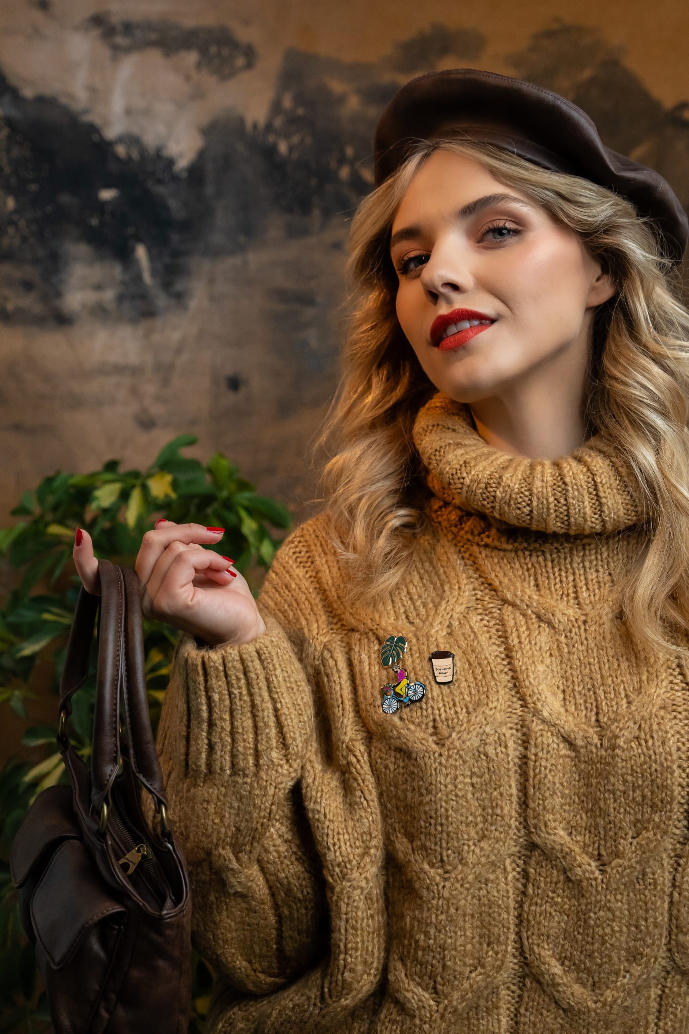 Pin monstera | roślinny pin do kurtki, torby i plecaka | Paw Generation