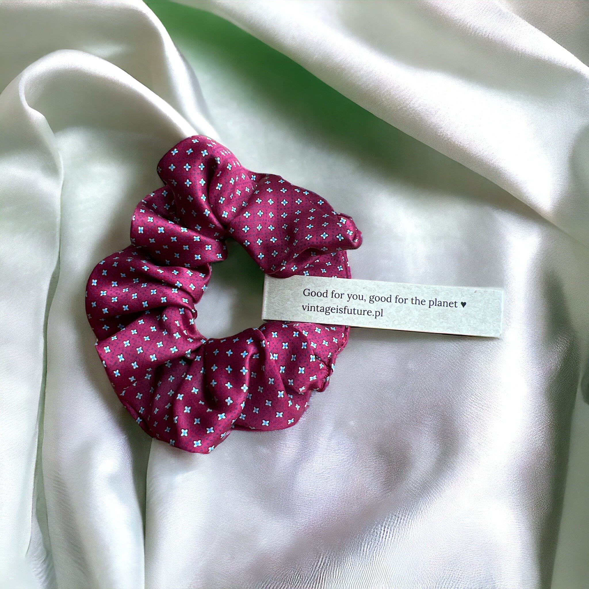 Jedwabna gumka do włosów scrunchie Starry Merlot Elegance