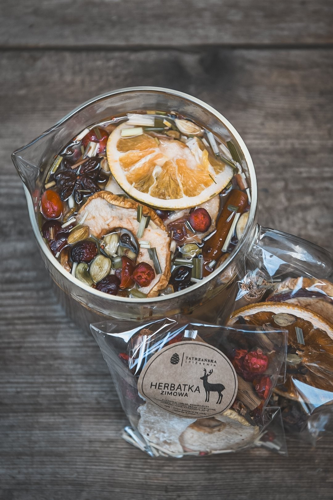 Herbatka zimowa – rozgrzewająca owocowo-korzenną mieszanka | 40 g | Tatrzańska Spiżarnia