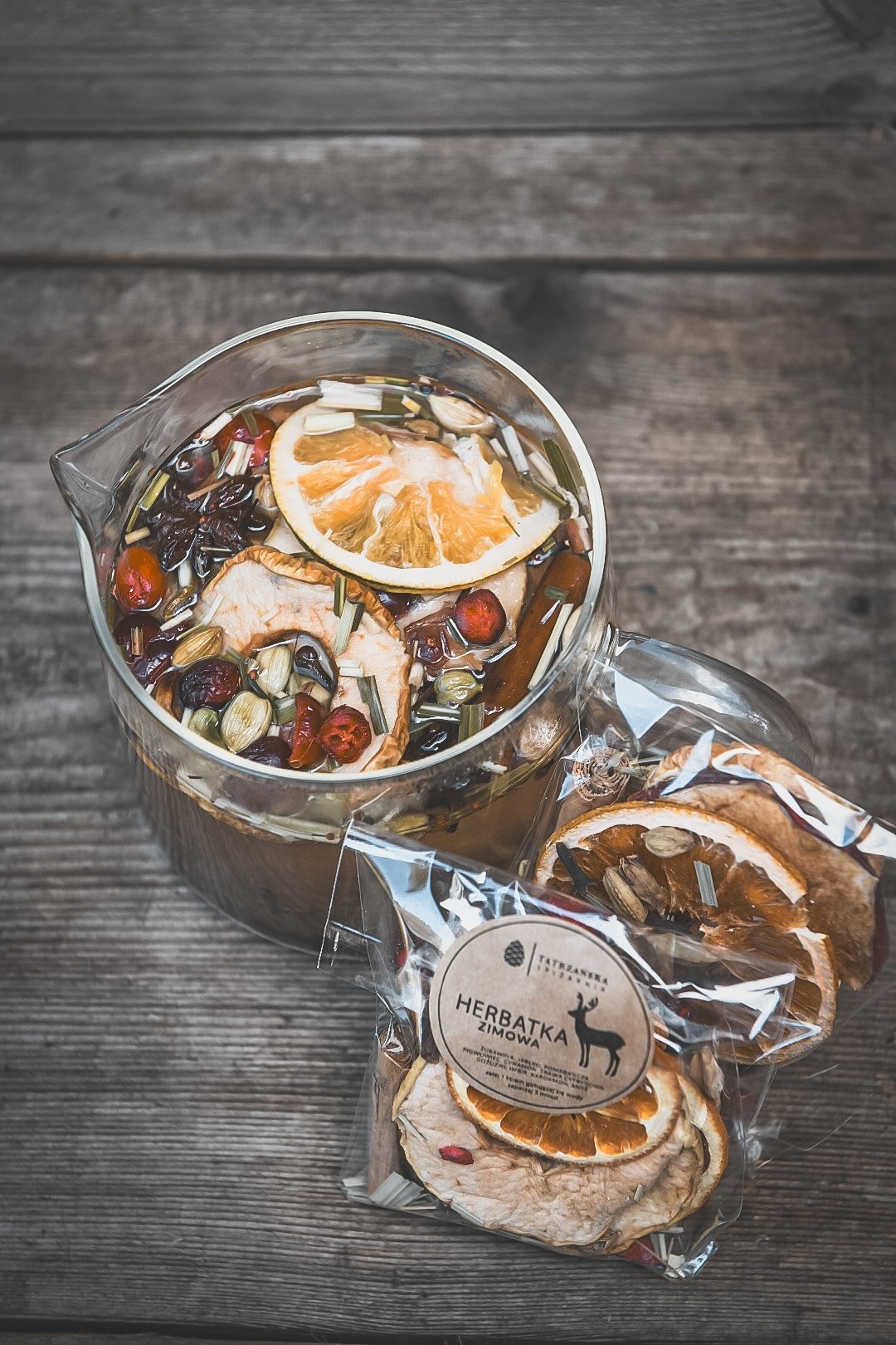 Herbatka zimowa – rozgrzewająca owocowo-korzenną mieszanka | 40 g | Tatrzańska Spiżarnia