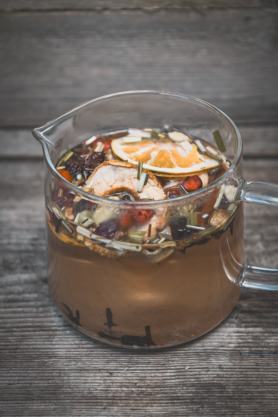 Herbatka zimowa – rozgrzewająca owocowo-korzenną mieszanka | 40 g | Tatrzańska Spiżarnia