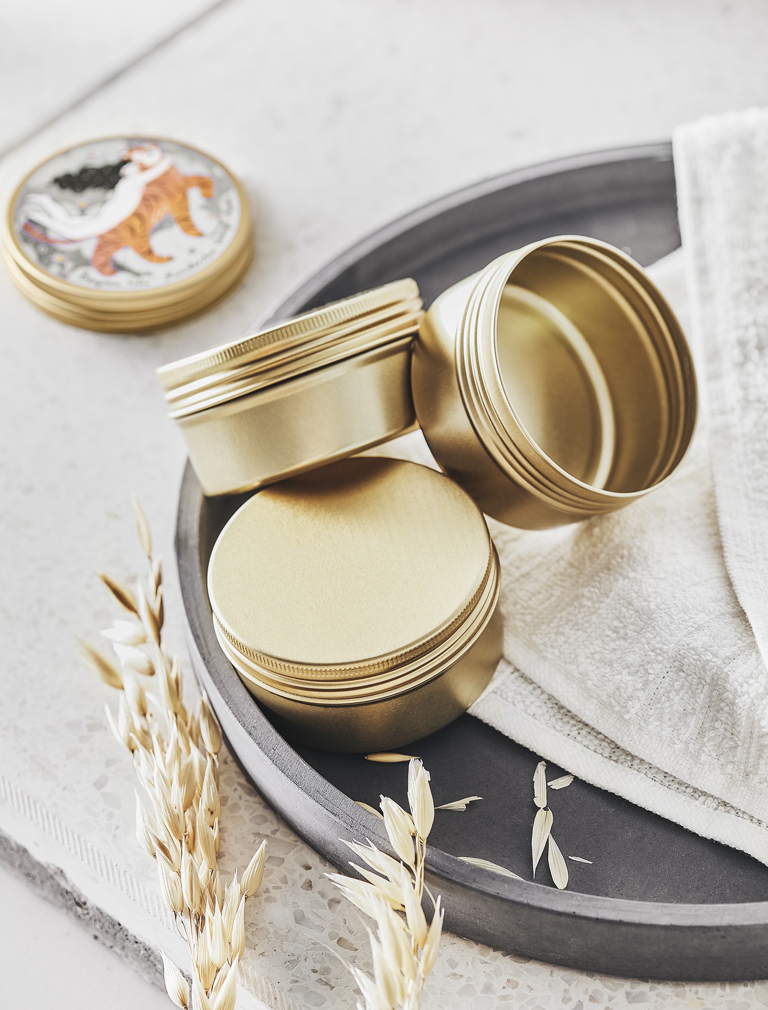 Szamponowy tryb wyjazdowy – 3 szampony + puszka | Ministerstwo