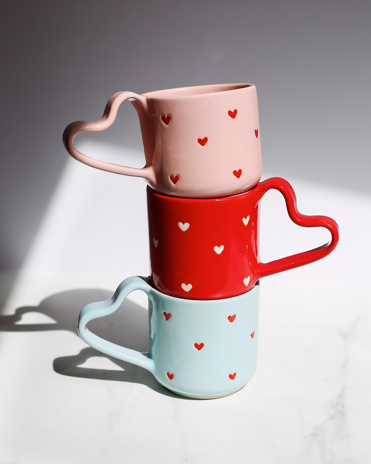 Kubek z uchem w kształcie serca – błękitny | Rękodzieło Naturalnie Studio