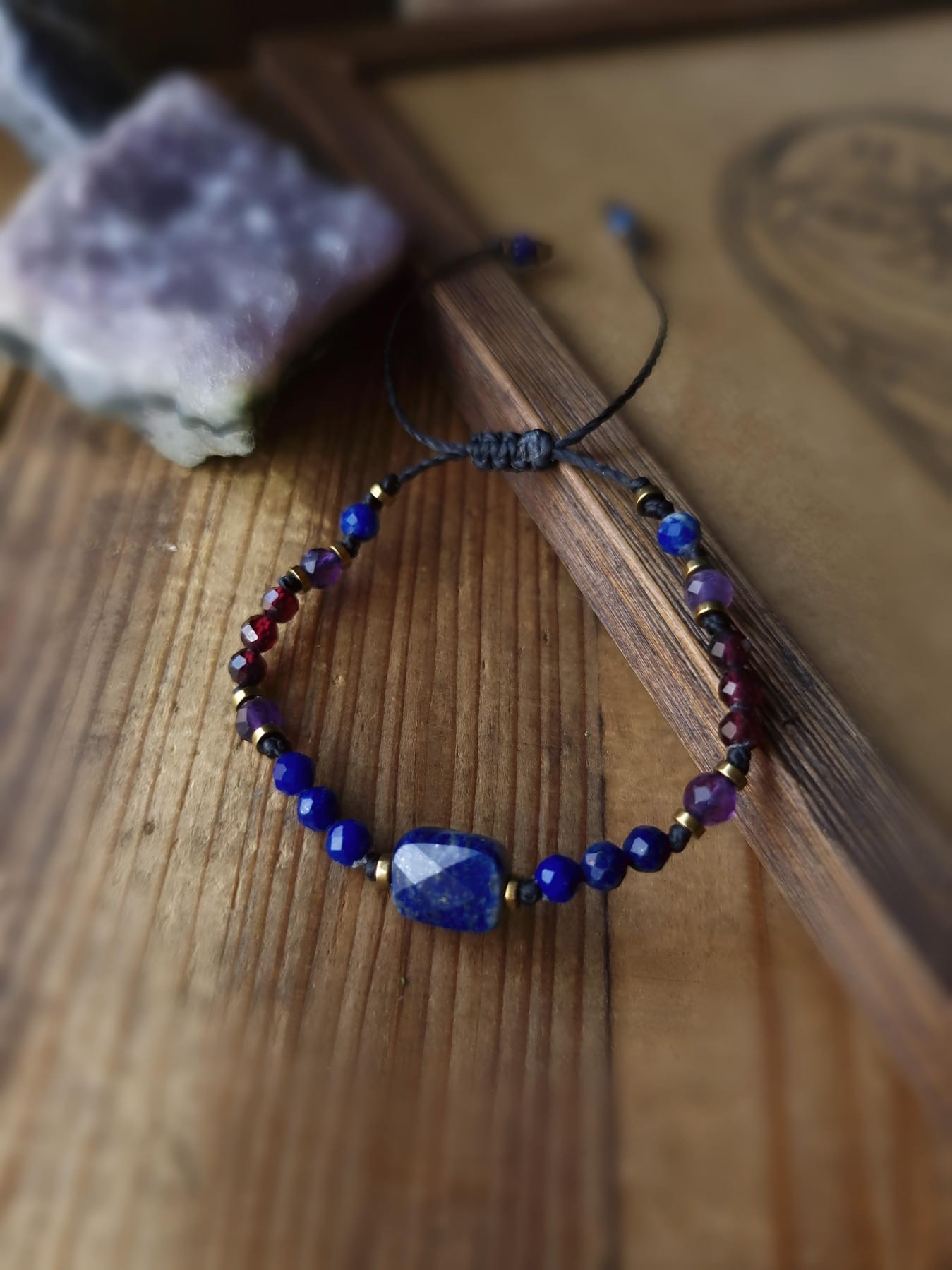 Bransoletka z lapis lazuli, ametystem i granatem | Moon Spirit Stones