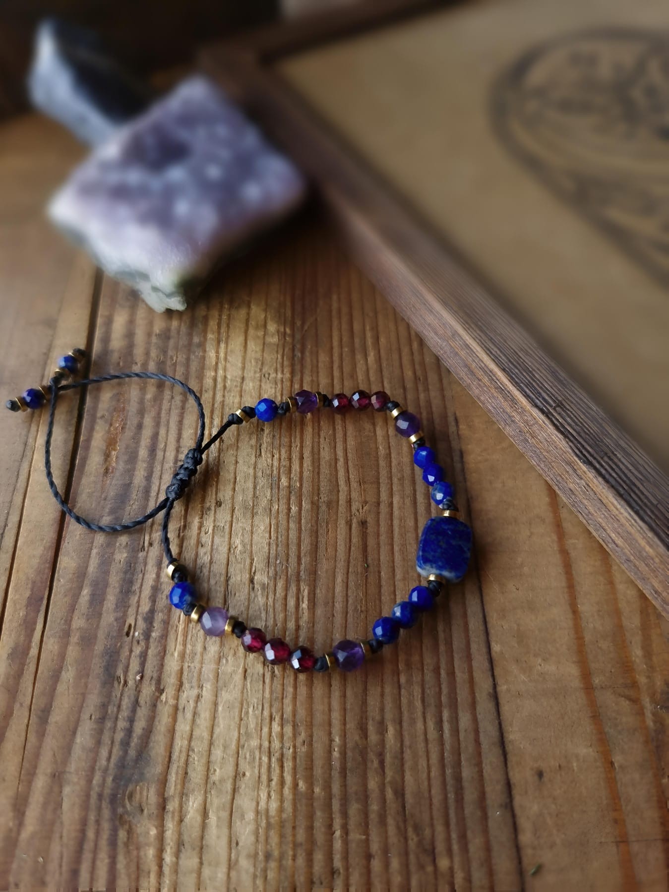 Bransoletka z lapis lazuli, ametystem i granatem | Moon Spirit Stones