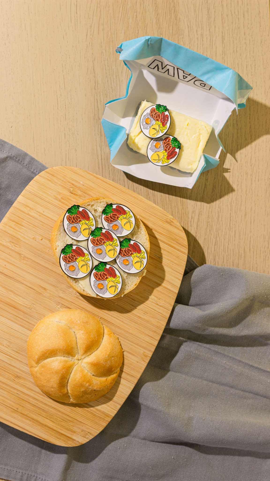 Pin Śniadanie do łóżka | metalowy | 3,5 cm | Paw Generation