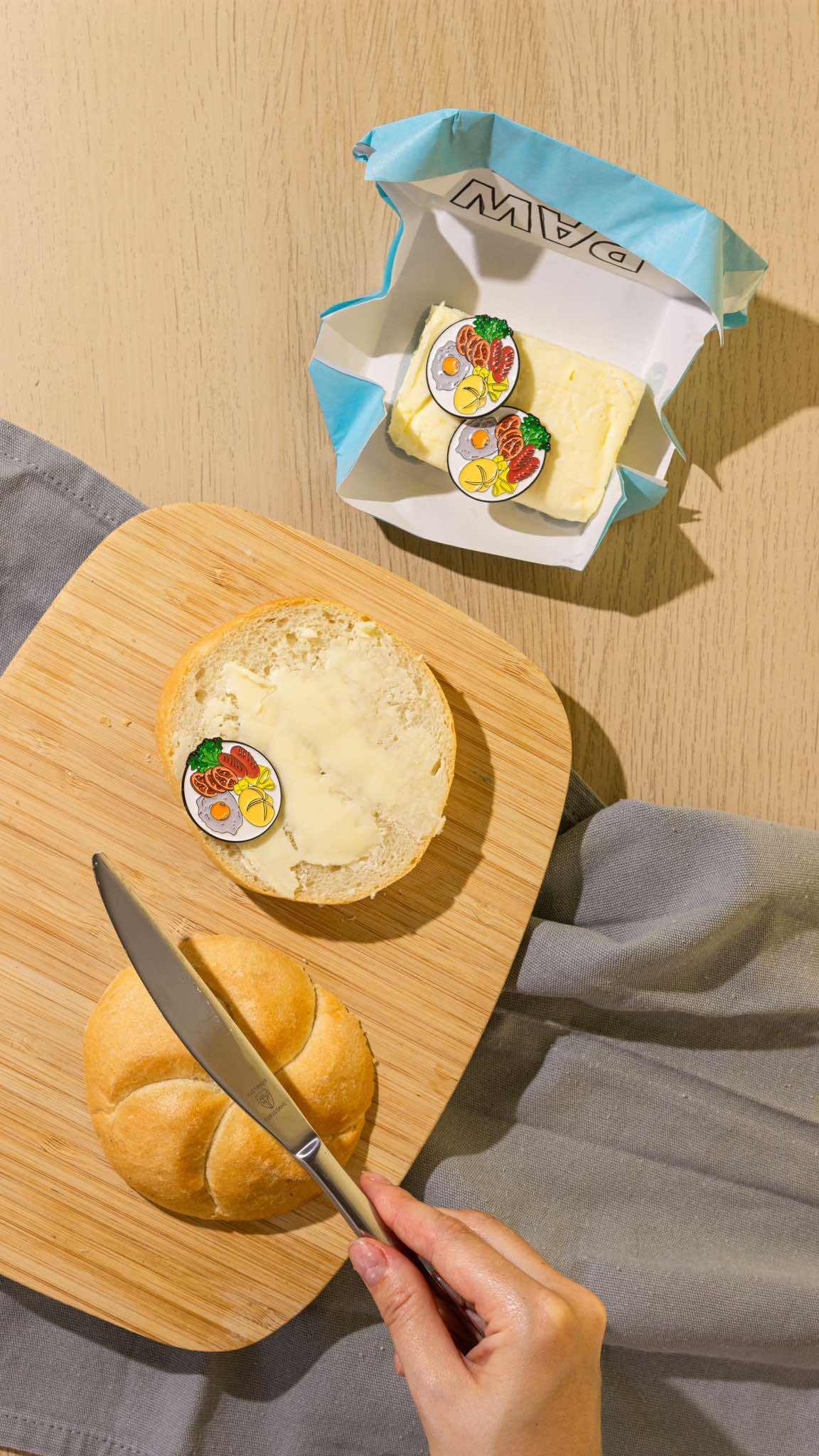 Pin Śniadanie do łóżka | metalowy | 3,5 cm | Paw Generation