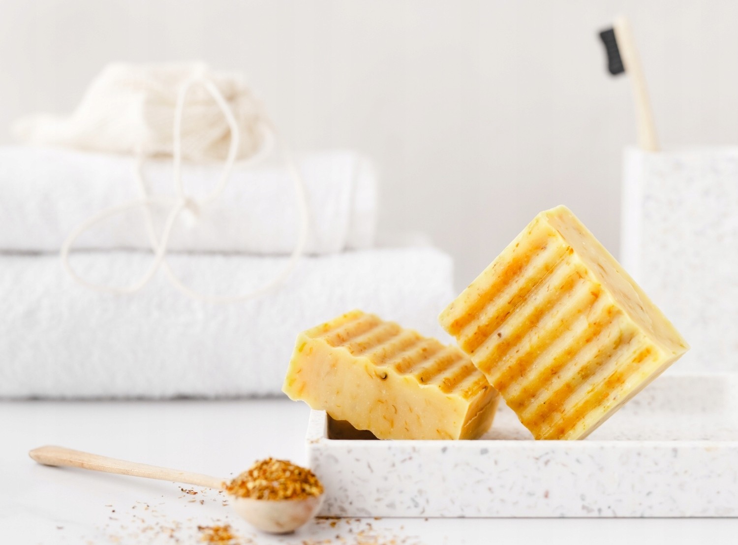 Mydło Nagietek – łagodne, naturalne, bezzapachowe mydło dla skóry wrażliwej | Ministerstwo Dobrego Mydła